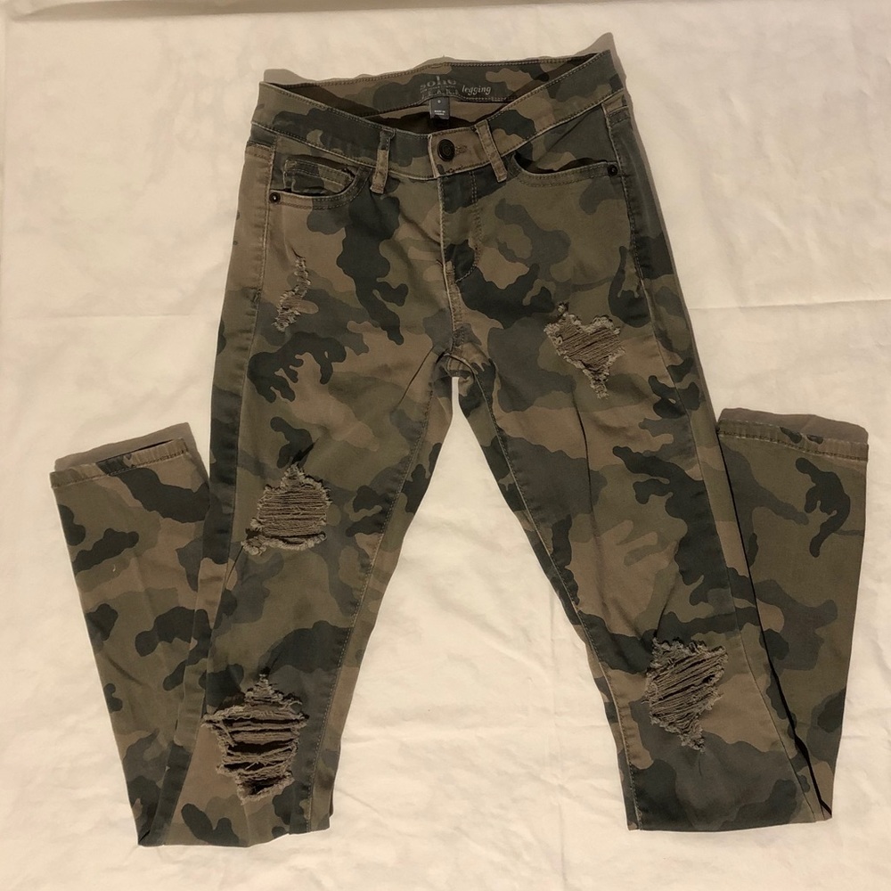 NY& Co green camo jeggings